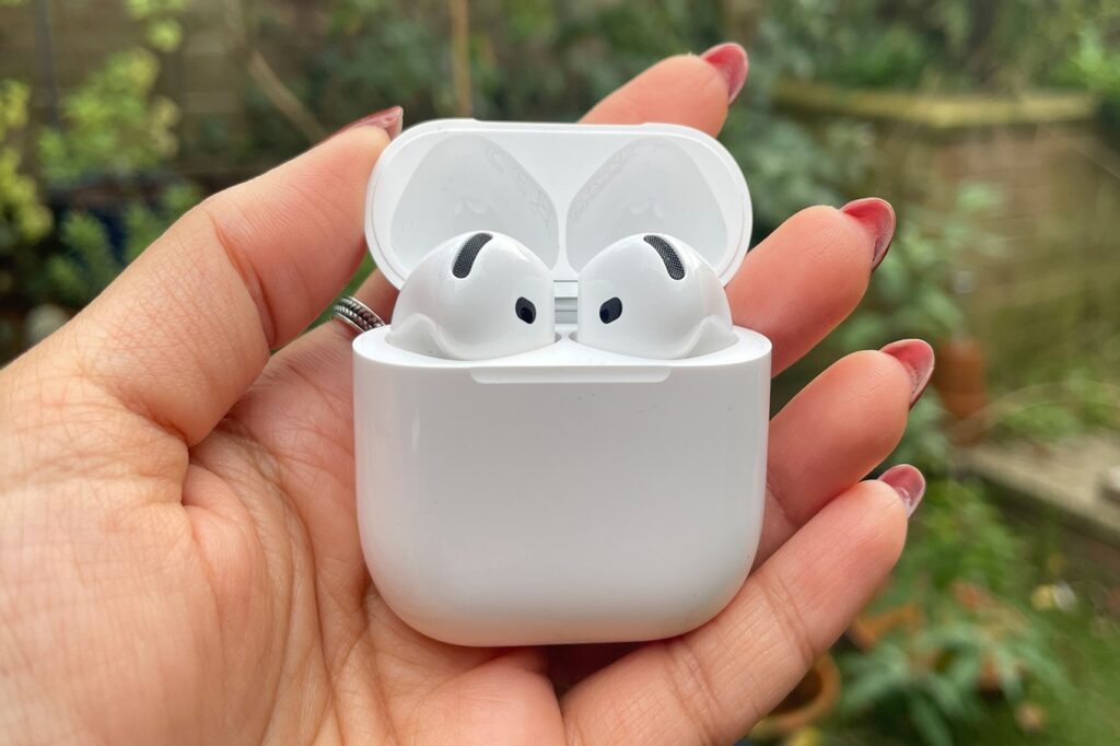 Обзор Airpods 4: практический разбор для владельцев iPhone
